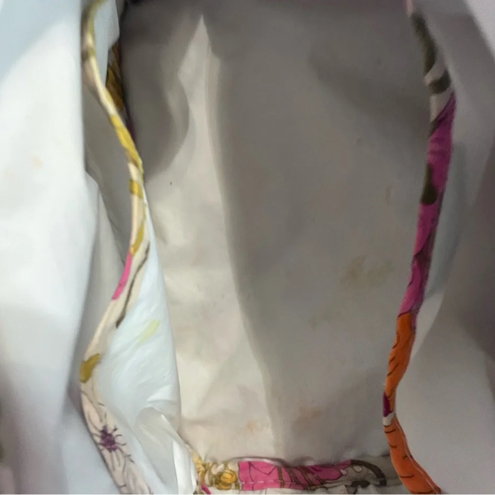 Vera Bradley Floral Multi-Color‎ Women's Cosmetic Bag~